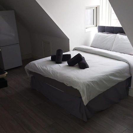 Studio Style Room, Near Tooting Broadway Station Лондон Екстериор снимка