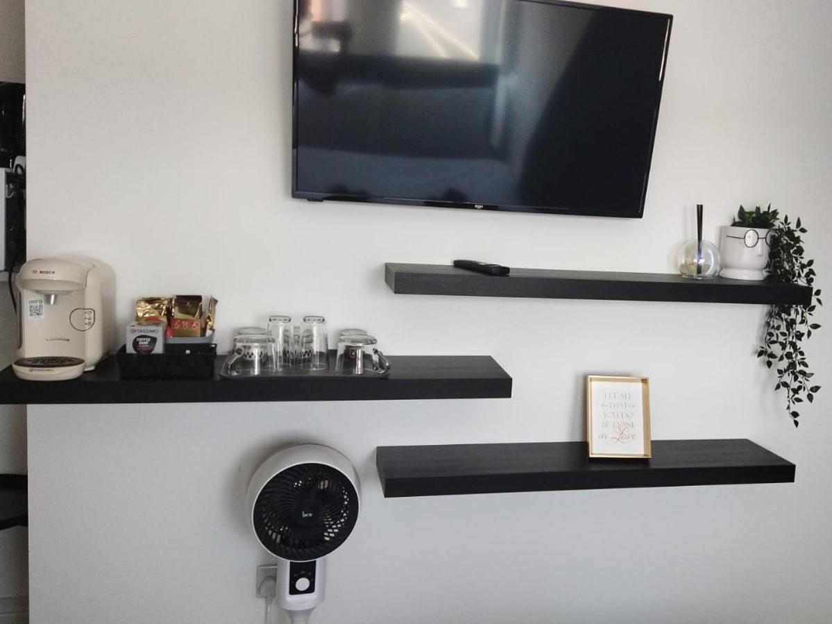 Studio Style Room, Near Tooting Broadway Station Лондон Екстериор снимка