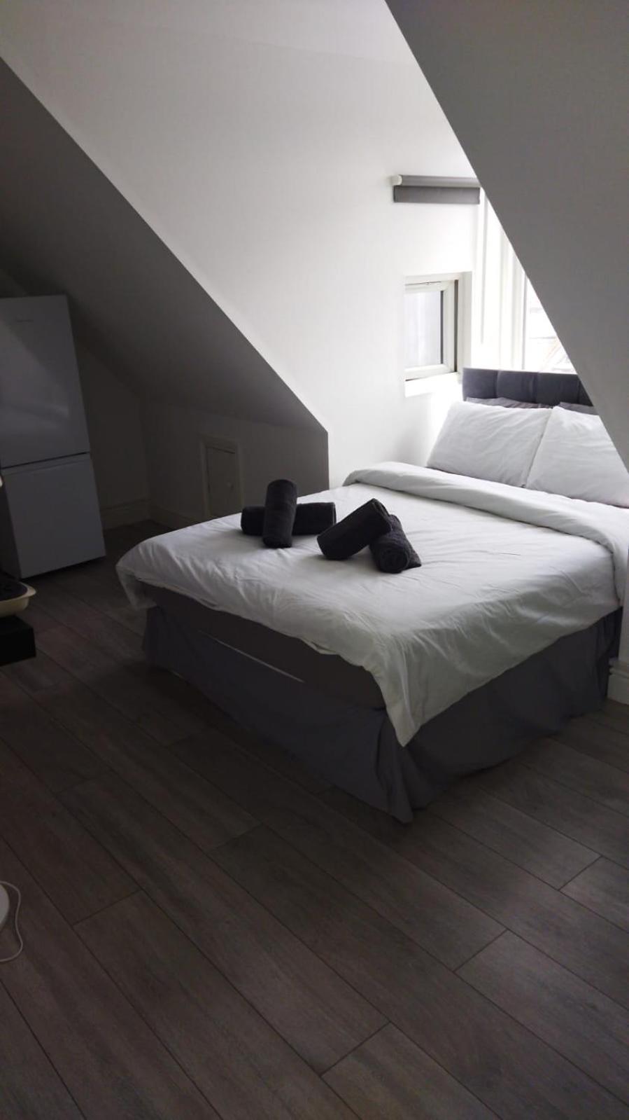 Studio Style Room, Near Tooting Broadway Station Лондон Екстериор снимка